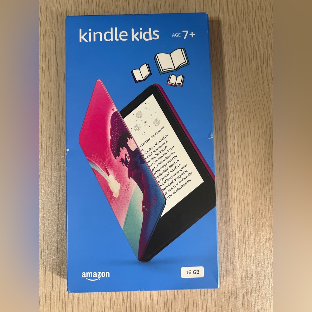 Kindle Kids - WiFi enabled Black Kindle (11 Gen) with Unicorn Valley case